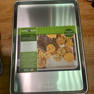 Oversized Professional grade Cookie sheet pan -NWT